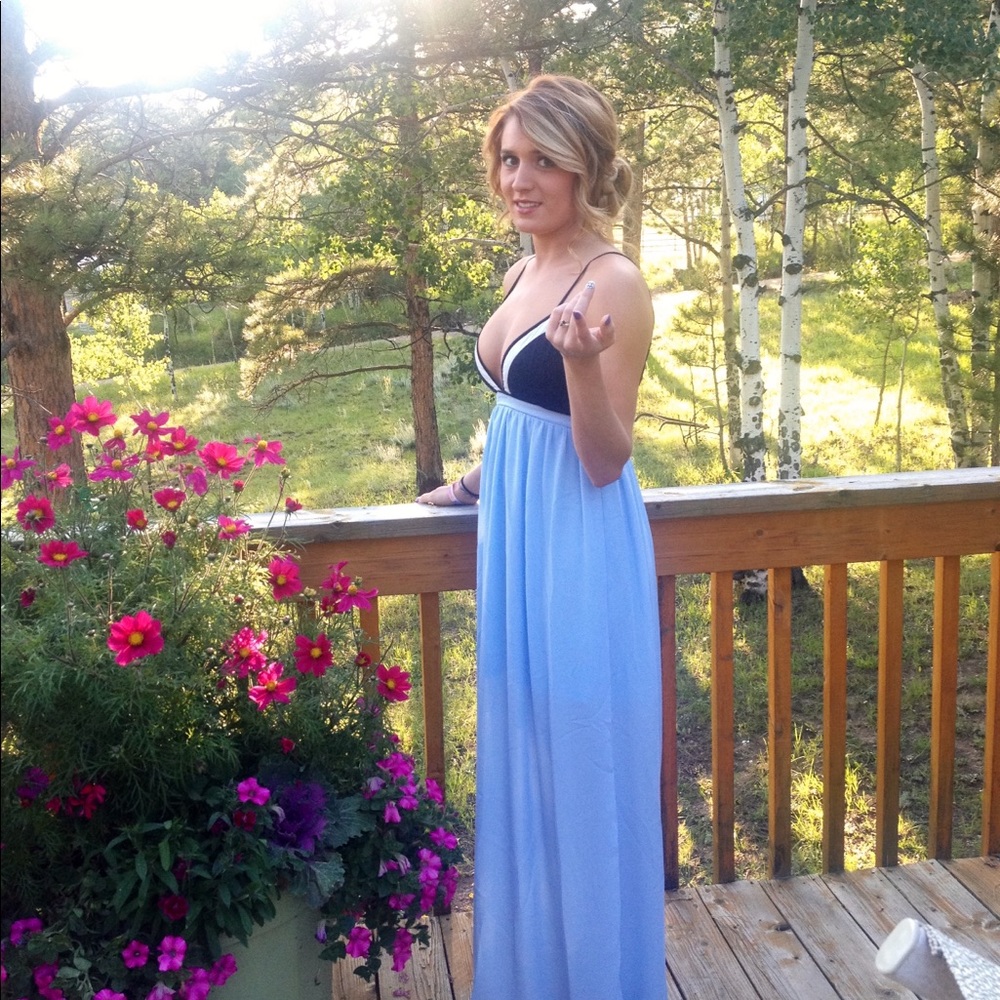 Francesca’s Maxi‎ Dress - Picture 8 of 8